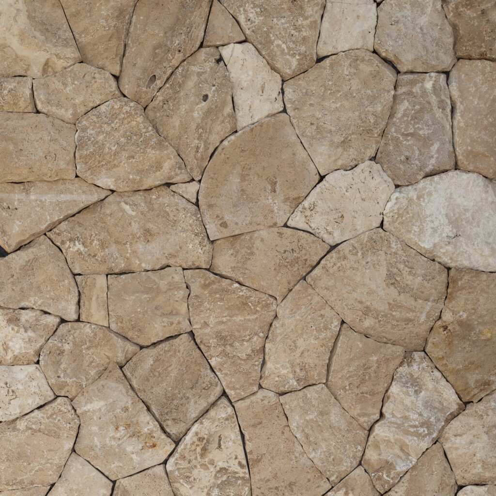 Walnut Traverten Rockface